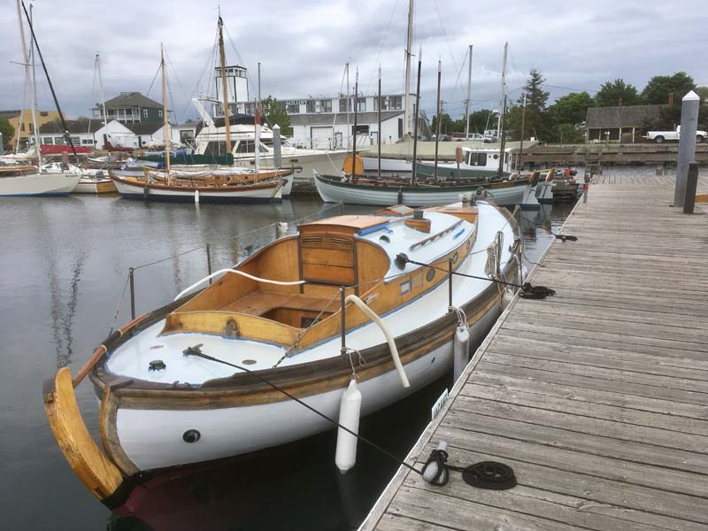 https://woodenboat.org/boat/eio/ logo