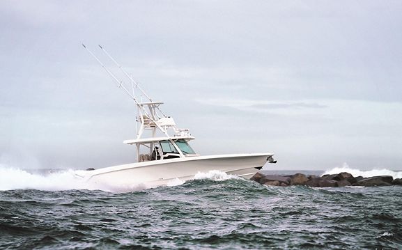 Boston Whaler 380 Outrage