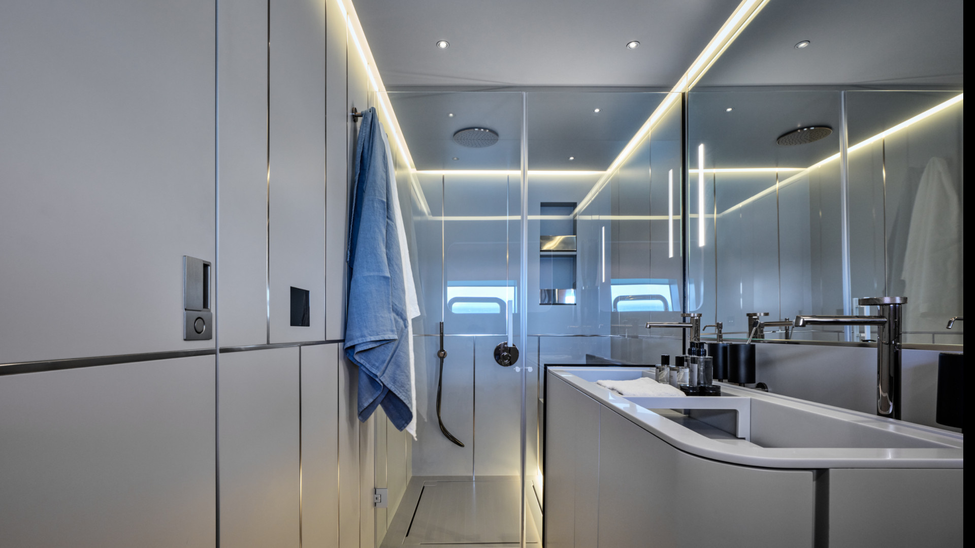 AB Yachts AB 110